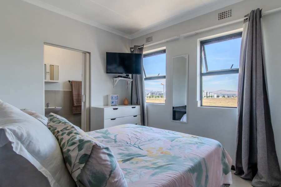 2 Bedroom Property for Sale in Buh Rein Estate Western Cape